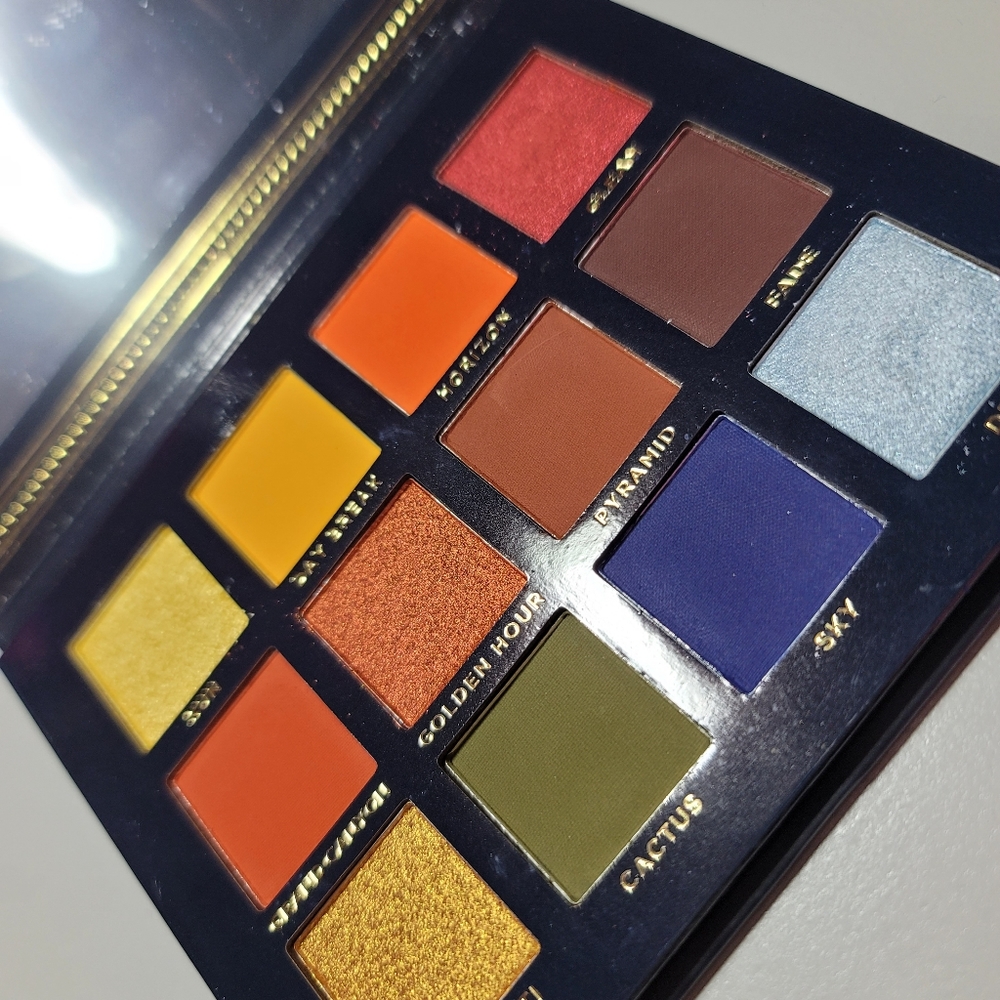 Eyeshadow - Picture 7 of 7
